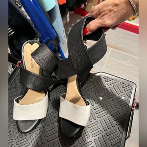 New unworn black and white sexy heels
